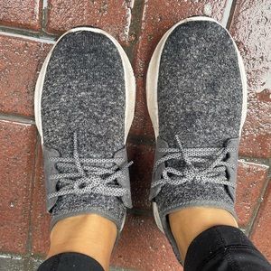 Vessi Waterproof Shoes size 8